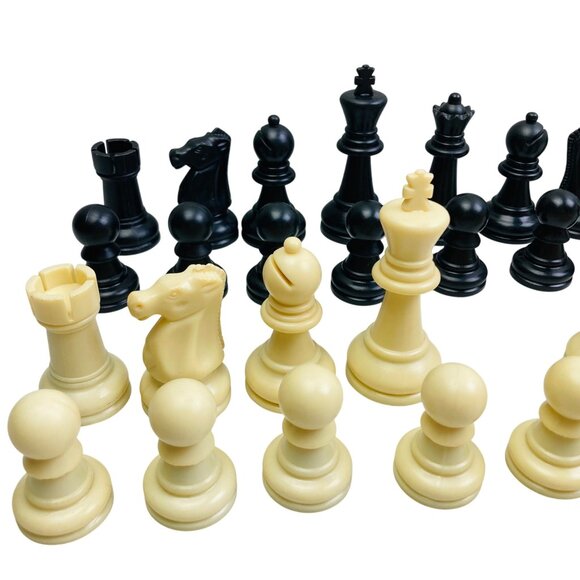 Vintage Staunton Style Chess Set Pieces 30 Piece Weighted Durable Replacement - Picture 3 of 7